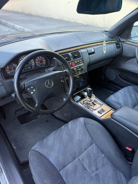 Mercedes E 240, 2.4 L, 2000 il, 429 000 km — Avtomobillər, Bakı (6)