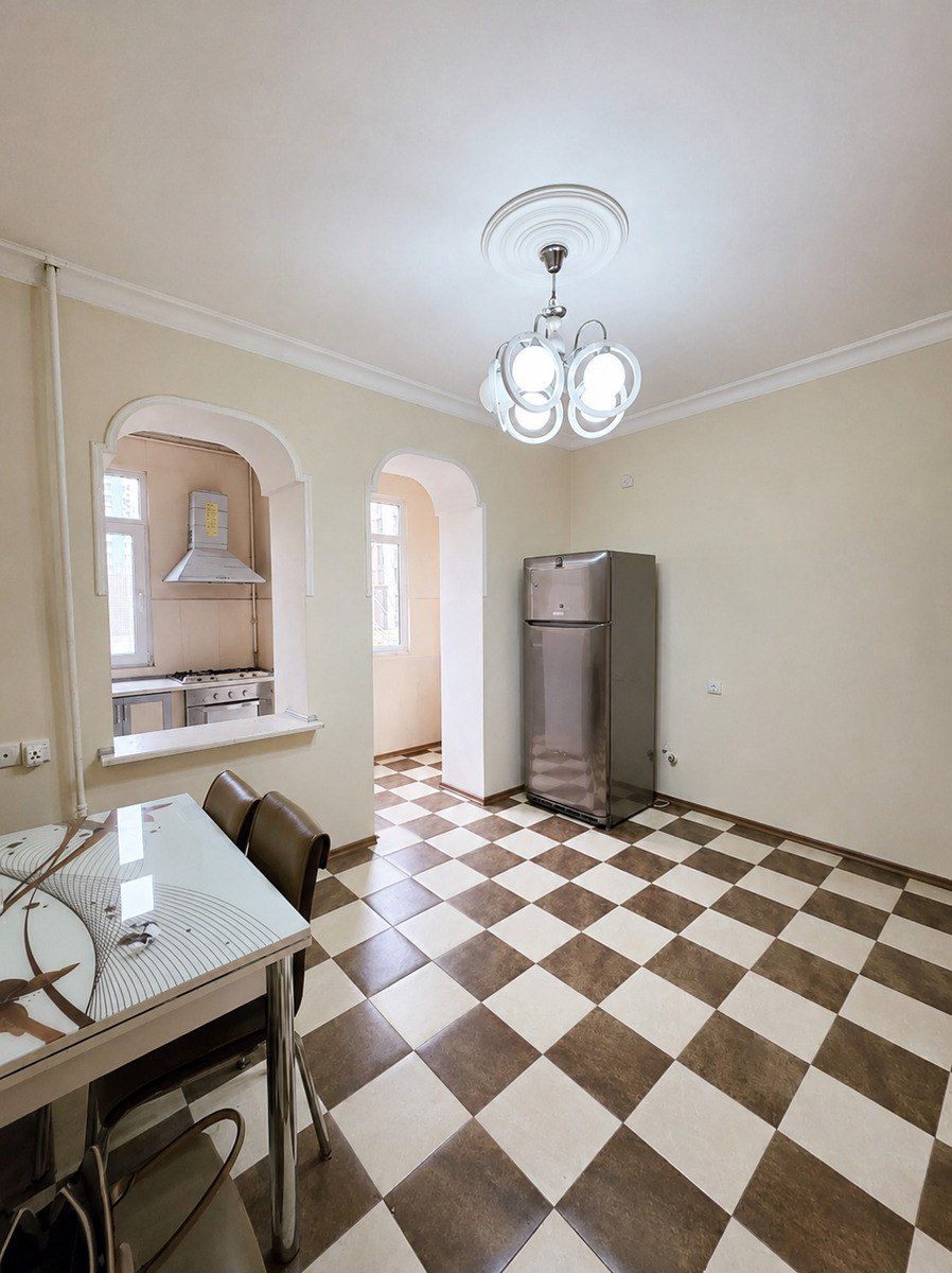 İcarəyə verilir 3 otaqlı köhnə tikili 85 m² — Mənzil, Bakı (9)