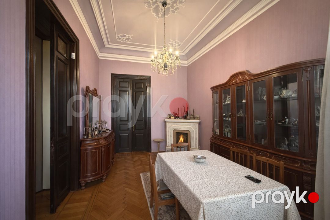 Satılır 5 otaqlı köhnə tikili 210 m² — Mənzil, Bakı (9)