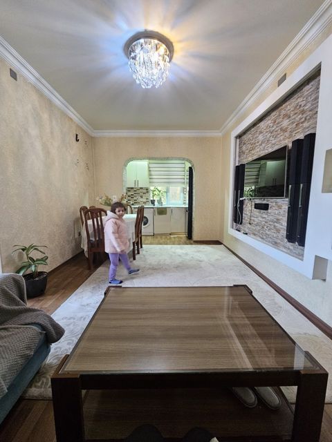 Satılır 2 otaqlı köhnə tikili 55 m² — Bakı