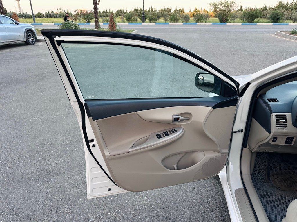 Toyota Corolla, 1.8 L, 2013 il, 132 000 km — Avtomobillər, Sumqayıt (5)