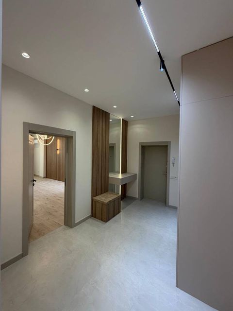 Satılır 4 otaqlı yeni tikili 135 m² — Bakı