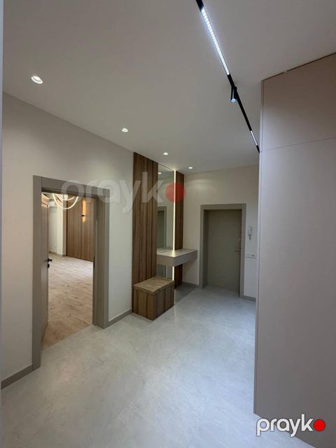 Satılır 4 otaqlı yeni tikili 135 m²