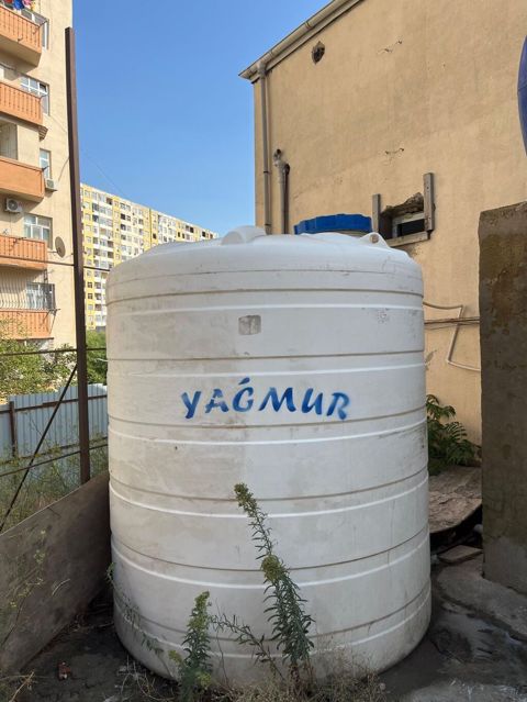 Plastik cen 5ton 450azn Gunesli 9348 leli“YAĞMUR” markalı şaquli su — Digah