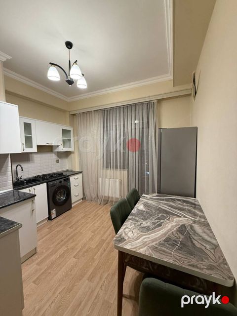 İcarəyə verilir 1 otaqlı yeni tikili 45 m²