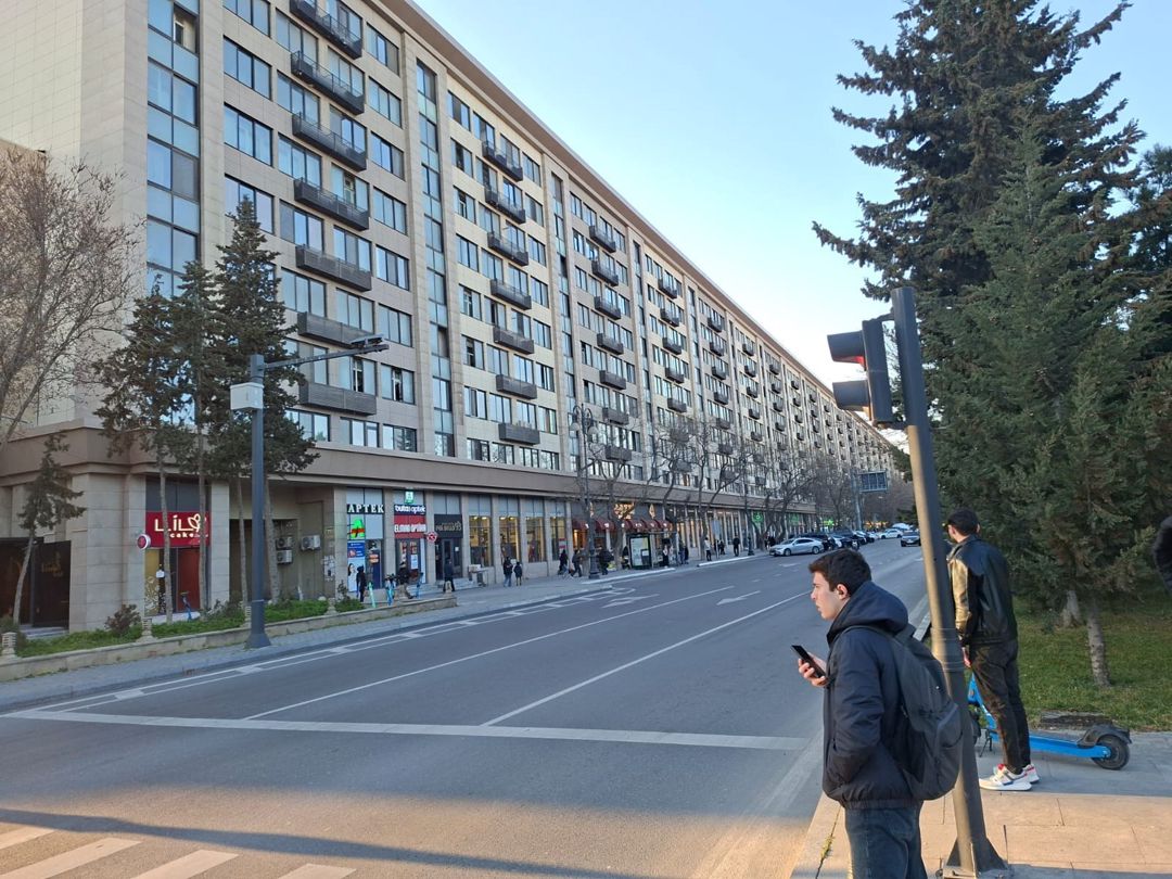 Villa, Məmməd Araz küç — Ev, villa, Bakı (5)