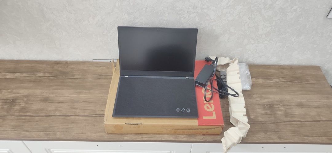 Lenovo Thinkpad T14s (32GB RAM) — Noutbuklar, Bakı (7)