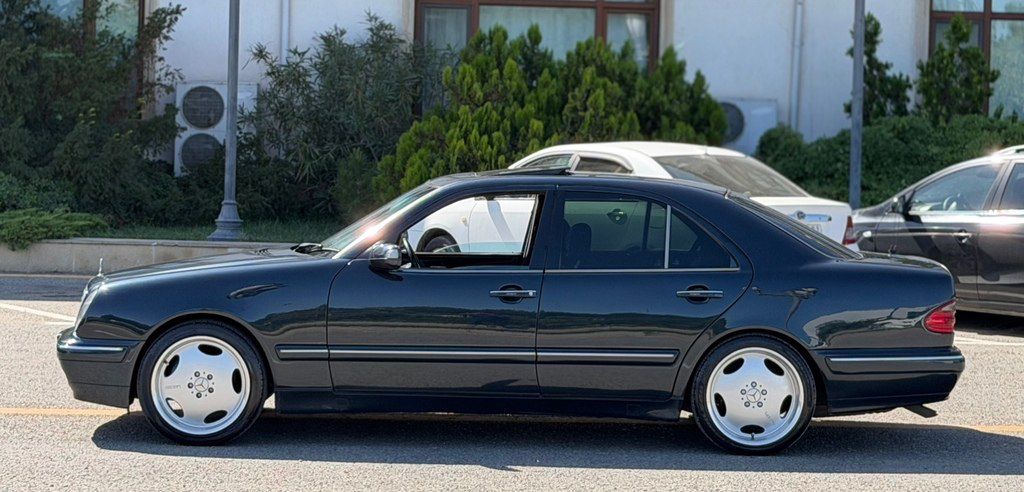 Mercedes E 320, 3.2 L, 2002 il, 278 000 km — Avtomobillər, Bakı (12)