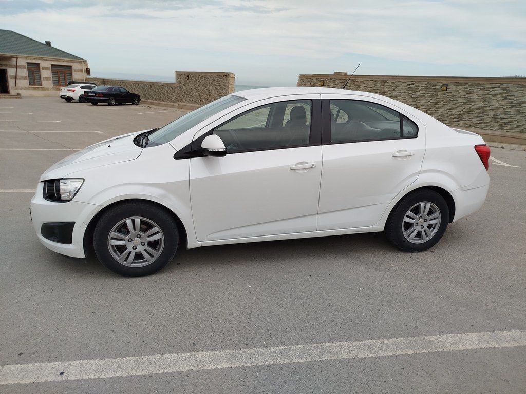 Chevrolet Aveo, 1.4 L, 2015 il, 117 120 km — Avtomobillər, Bakı (4)