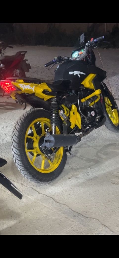 Salam aleykum Falcon Shark 200cc Satılır Barterde VAR AZI 125cc moto — Masazır