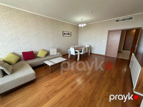 İcarəyə verilir 4 otaqlı yeni tikili 210 m²