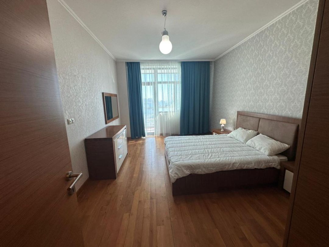 İcarəyə verilir 4 otaqlı yeni tikili 210 m² — Mənzil, Bakı (10)