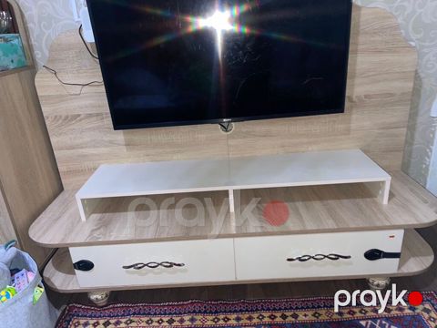 İşlənmiş, Düz TV altlığı, Polkalı, Laminat — Sanqaçal