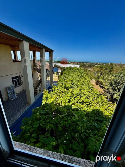 Satılır 7 otaqlı həyət evi/bağ evi 400 m²