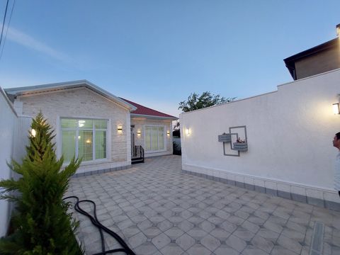 Satılır 4 otaqlı həyət evi/bağ evi 140 m² — Bakı