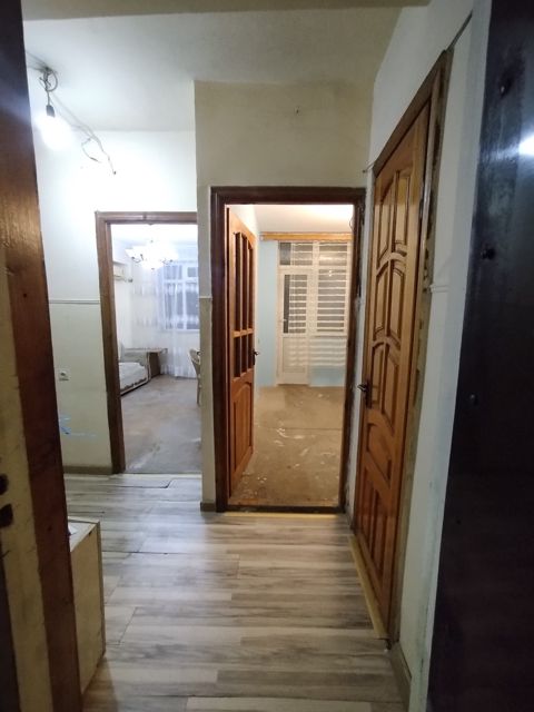 İcarəyə verilir 2 otaqlı köhnə tikili 48 m² — Bakı