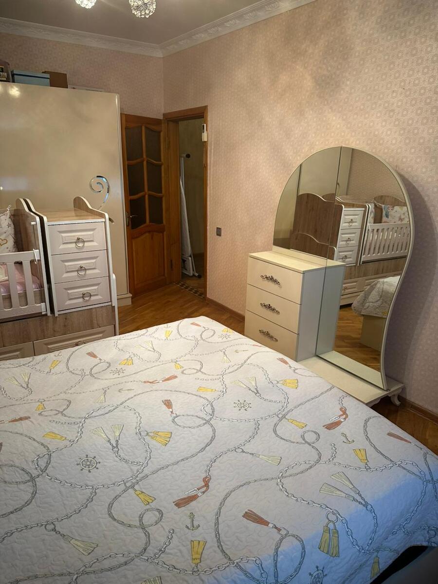 Satılır 4 otaqlı köhnə tikili 95 m² — Mənzil, Bakı (9)