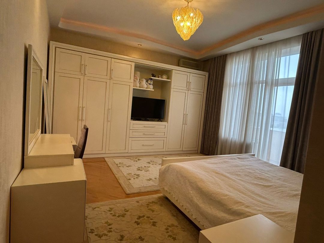 Satılır 4 otaqlı yeni tikili 175 m² — Mənzil, Bakı (8)
