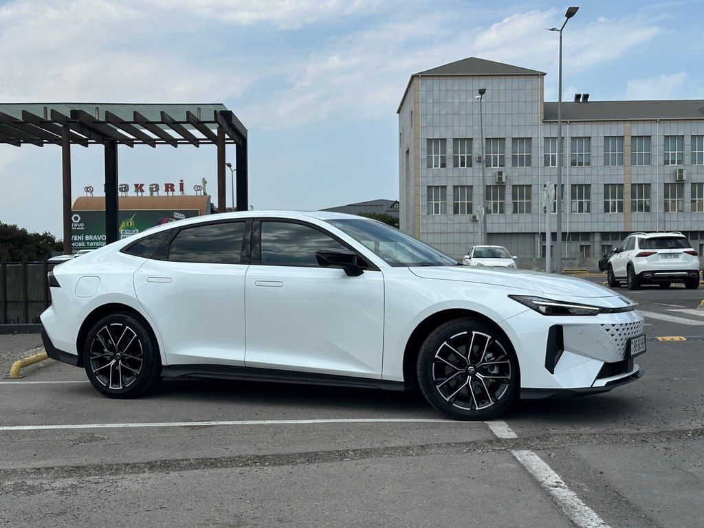Changan Uni-V iDD, 1.5 L, 18.99 kWh, 2024 il, 13 501 km — Avtomobillər, Bakı (4)