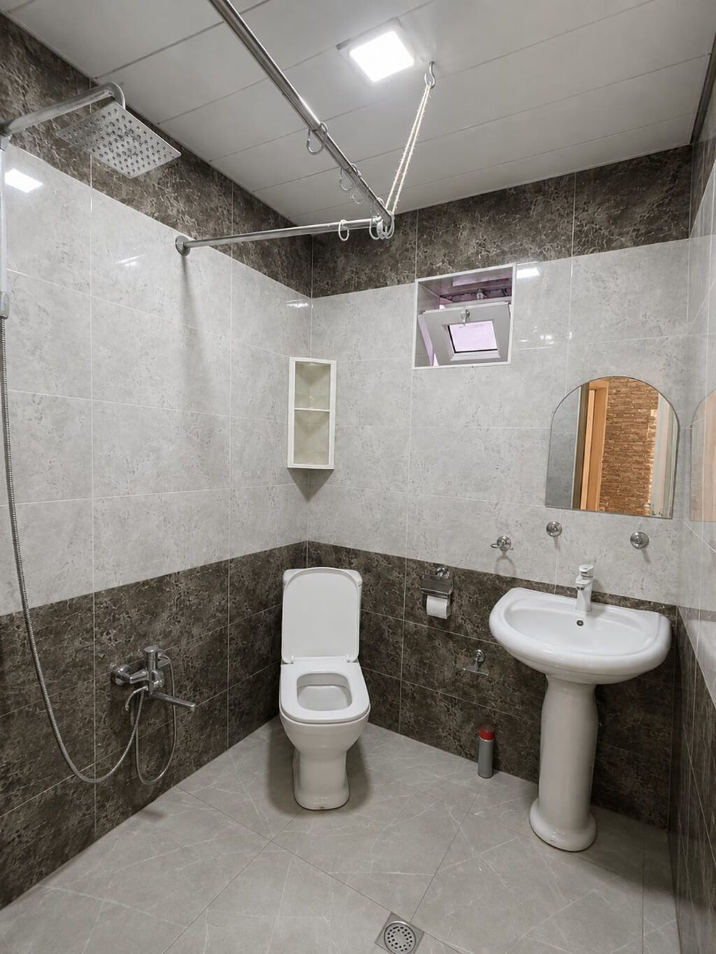100 kv. m, 3 otaqlı, Kombi, Qaz, İşıq — Ev, villa, Bakı (5)