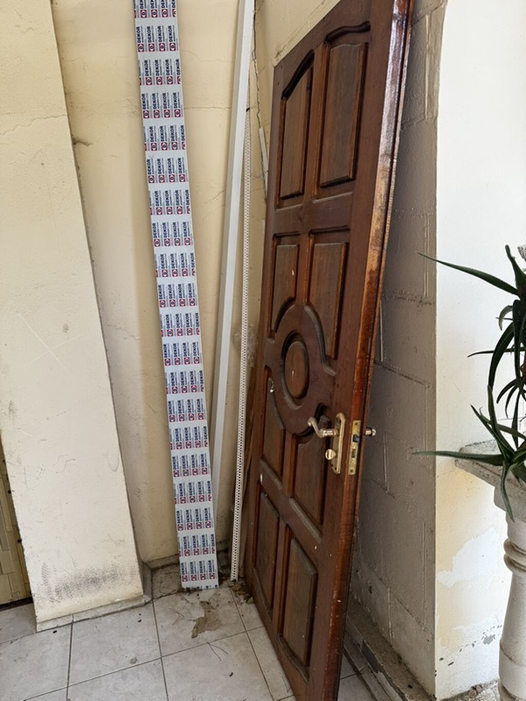Ev qapısı satılır qiymet razılaşma — Pəncərələr, qapılar, balkonlar, Digah