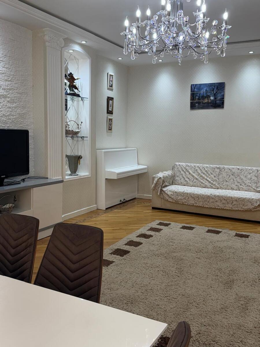 İcarəyə verilir 3 otaqlı yeni tikili 140 m² — Mənzil, Bakı (2)