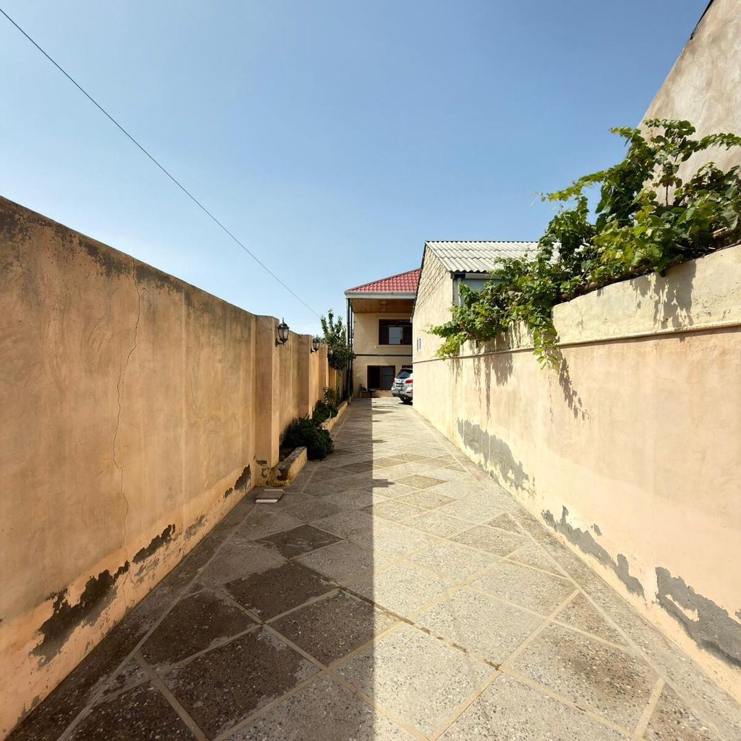 Satılır 5 otaqlı həyət evi/bağ evi 240 m² — Ev, villa, Bakı (2)