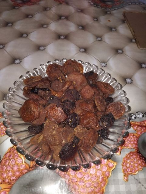 Tebii encil qurudulmusu .dermandir. cox xeyrli mehsuldur. nece kilo
