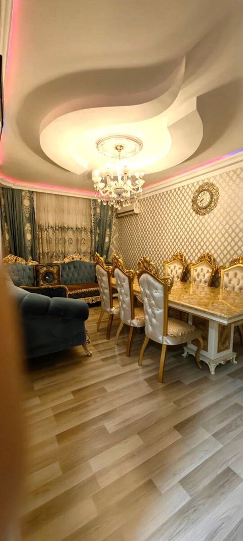 İcarəyə verilir 3 otaqlı köhnə tikili 120 m² — Bakı