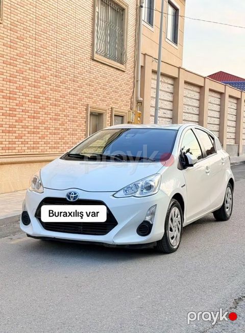 Toyota Aqua, 1.5 L, 0.87 kWh, 2017 il, 231 000 km