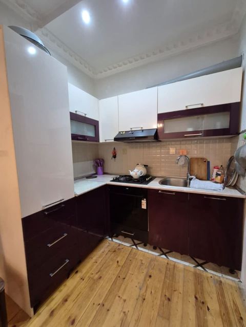 Mətbəx mebeli satılır.hündürlük-2.10 Dərinlik-58 Sağ uzunluq-2.09 — Digah