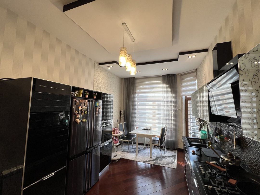 Satılır 4 otaqlı yeni tikili 214 m² — Mənzil, Bakı (7)