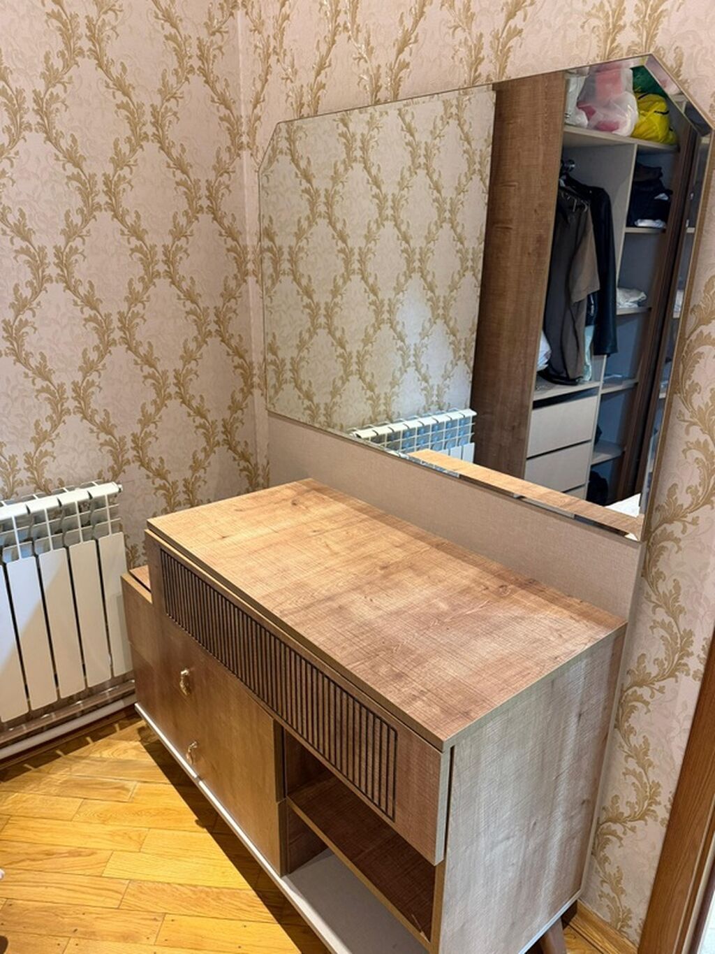 Mebel dəsti – güzgülü makiyaj/console masası - Material: ağac — Komodlar və tumbalı, Bakı (2)
