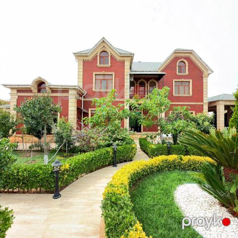 Satılır 7 otaqlı həyət evi/bağ evi 550 m²