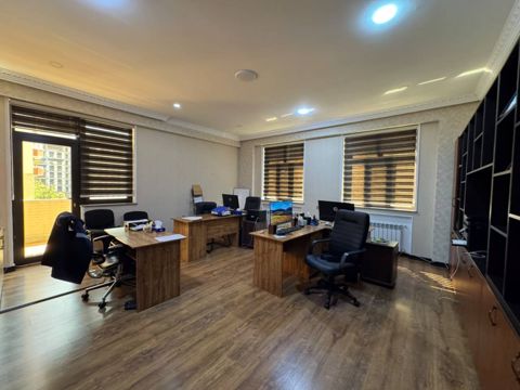 İcarəyə verilir 4 otaqlı ofis 140 m² — Bakı