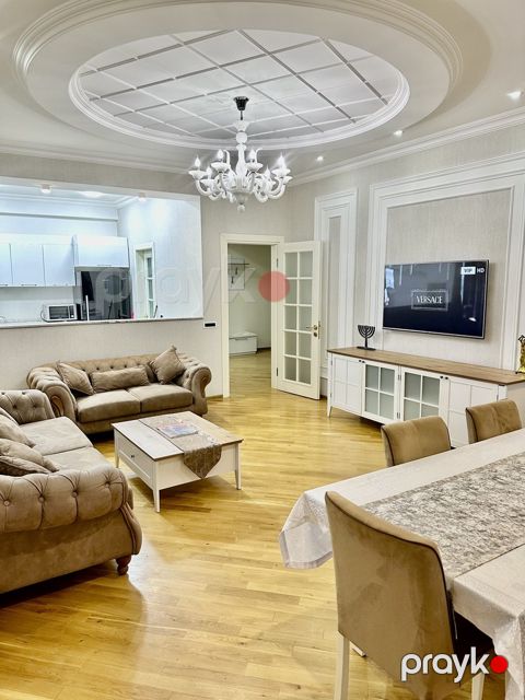 İcarəyə verilir 3 otaqlı yeni tikili 120 m²