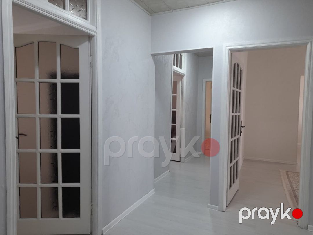 Satılır 5 otaqlı köhnə tikili 115 m² — Mənzil, Bakı (3)