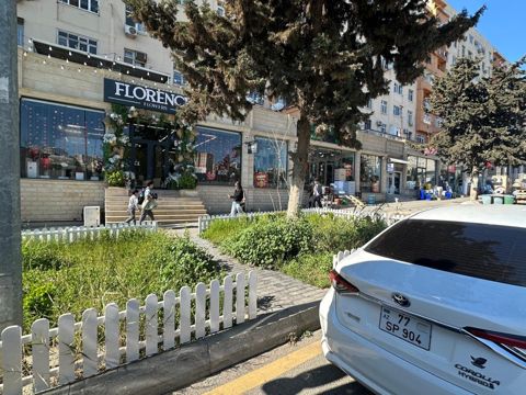 Satılır obyekt 160 m² — Bakı