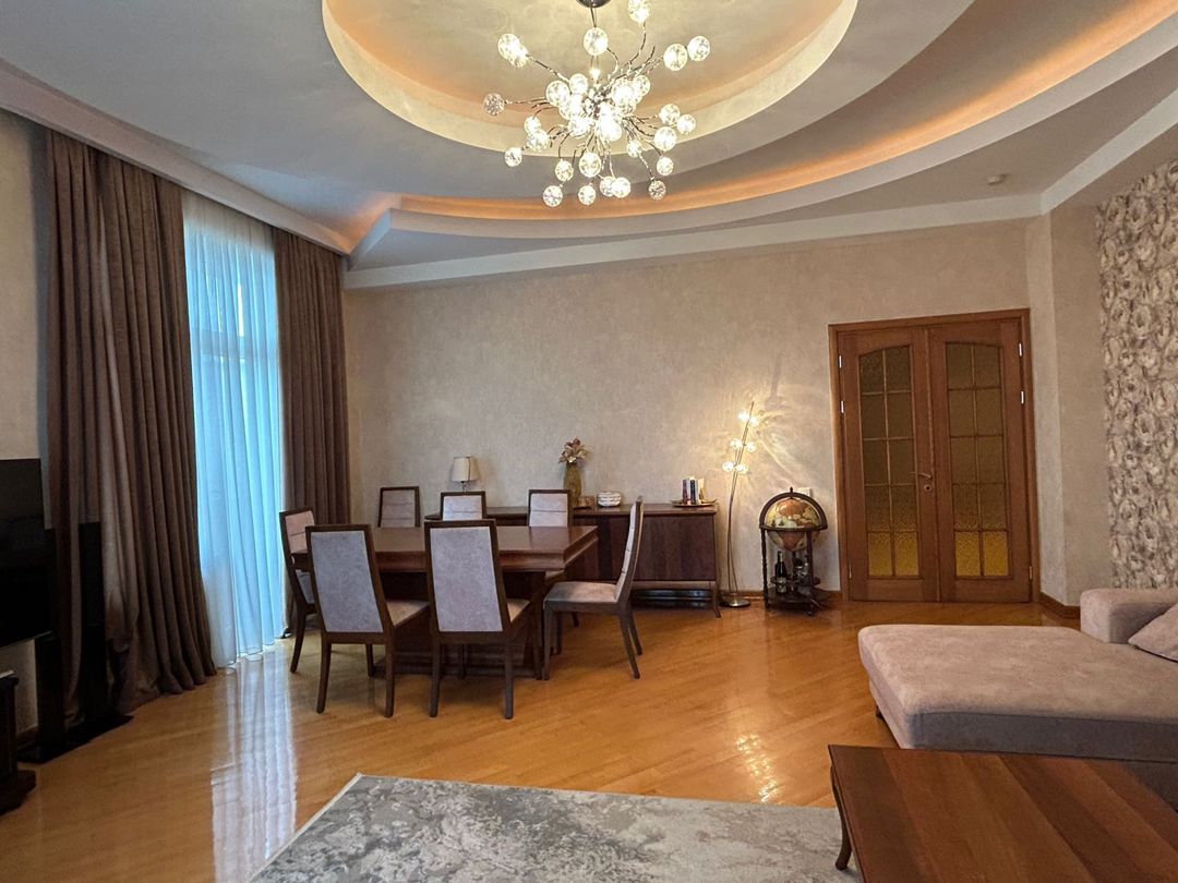 Satılır 4 otaqlı yeni tikili 175 m² — Mənzil, Bakı (2)