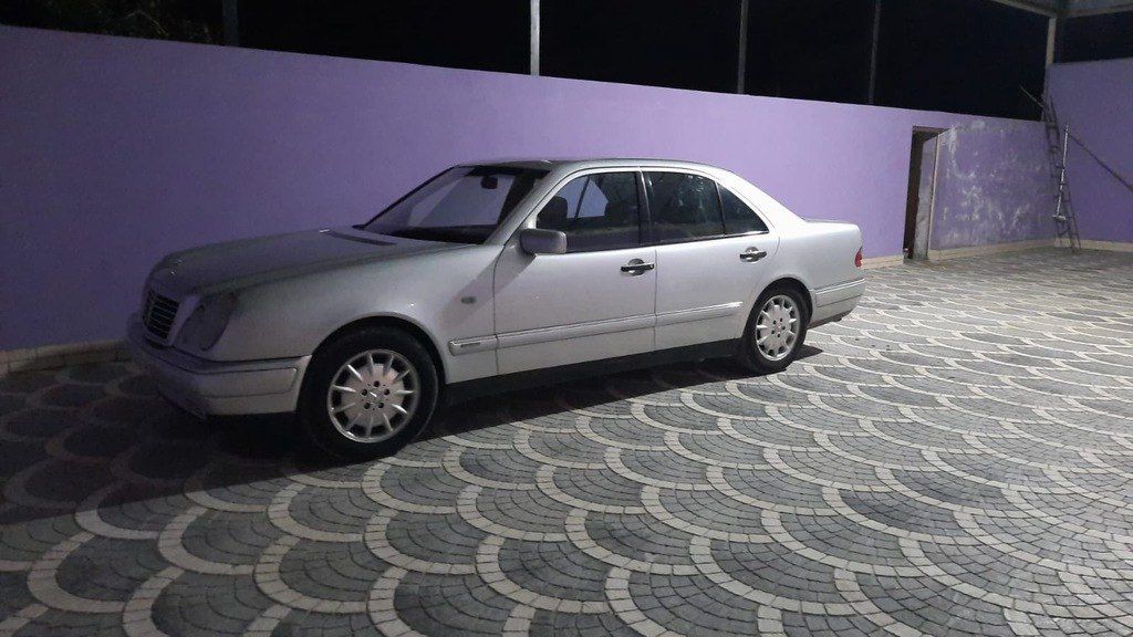 Mercedes E 240, 2.4 L, 1998 il, 300 000 km — Avtomobillər, Bakı (3)