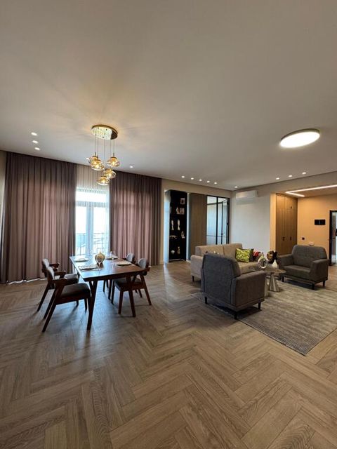 Satılır 3 otaqlı yeni tikili 158 m² — Bakı