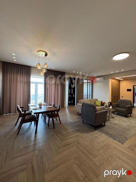 Satılır 3 otaqlı yeni tikili 158 m²