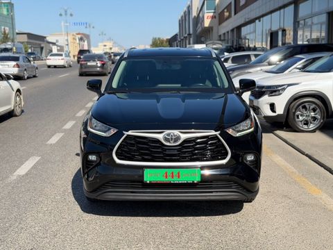 Toyota Highlander, 2.4 L, 2023 il, 76 000 km — Bakı