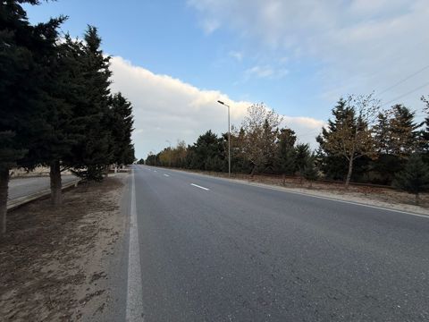 10 sot torpaq sahəsi, Şüvəlan qəs — Bakı