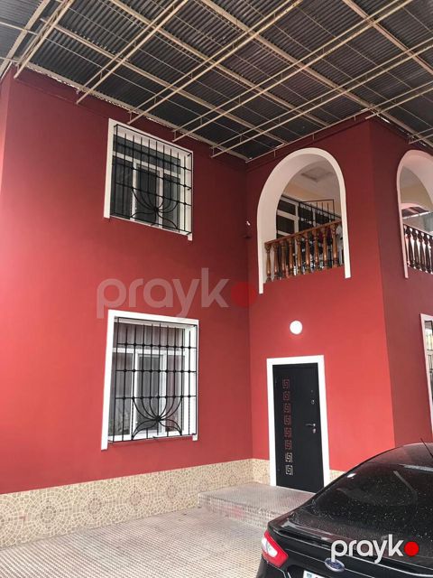 Satılır 5 otaqlı həyət evi/bağ evi 200 m²