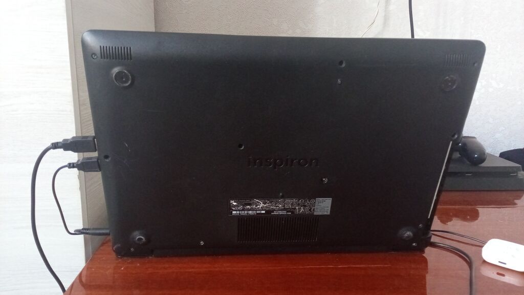 Dell Inspiron noutbuk - Model: Dell Inspiron (şassi alt qapaqda — Dell, Digah (2)