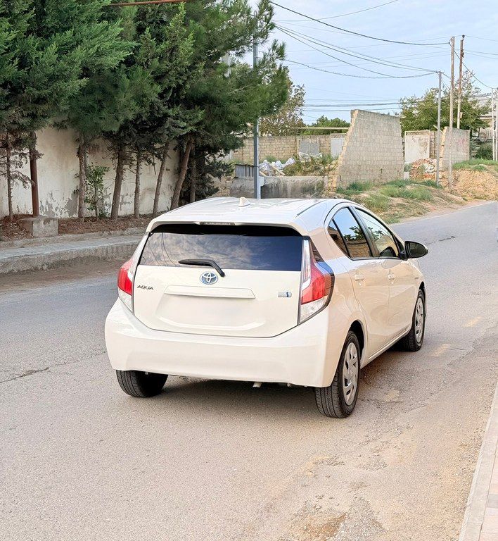 Toyota Aqua, 1.5 L, 0.87 kWh, 2017 il, 231 000 km — Avtomobillər, Bakı (7)