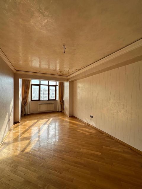 Satılır 2 otaqlı yeni tikili 75 m² — Bakı
