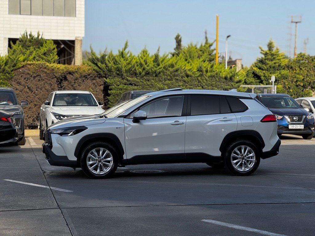 Toyota Corolla Cross, 2.0 L, 1.31 kWh, 2025 il, 23 000 km — Avtomobillər, Bakı (12)