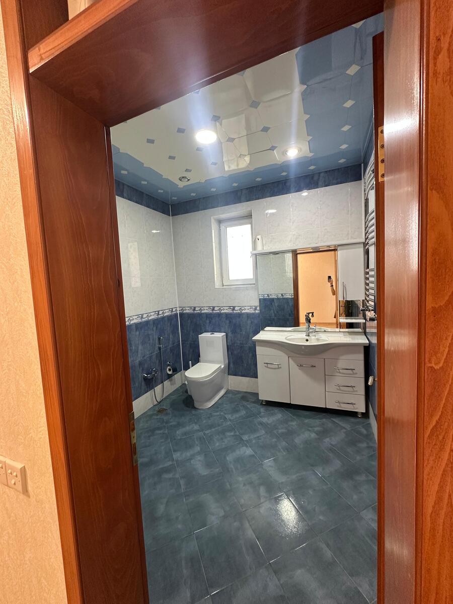 Satılır 5 otaqlı həyət evi/bağ evi 250 m² — Ev, villa, Bakı (7)